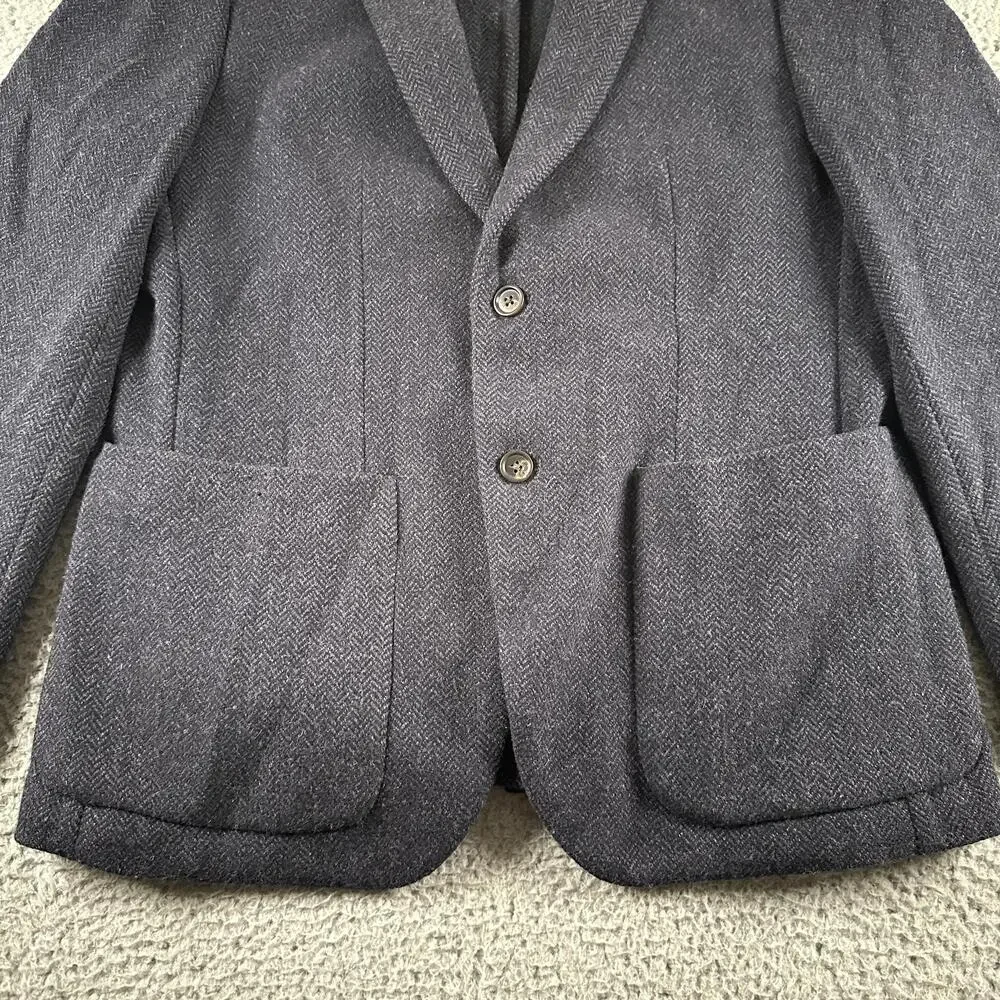 Banana Republic pockets shoulder fit